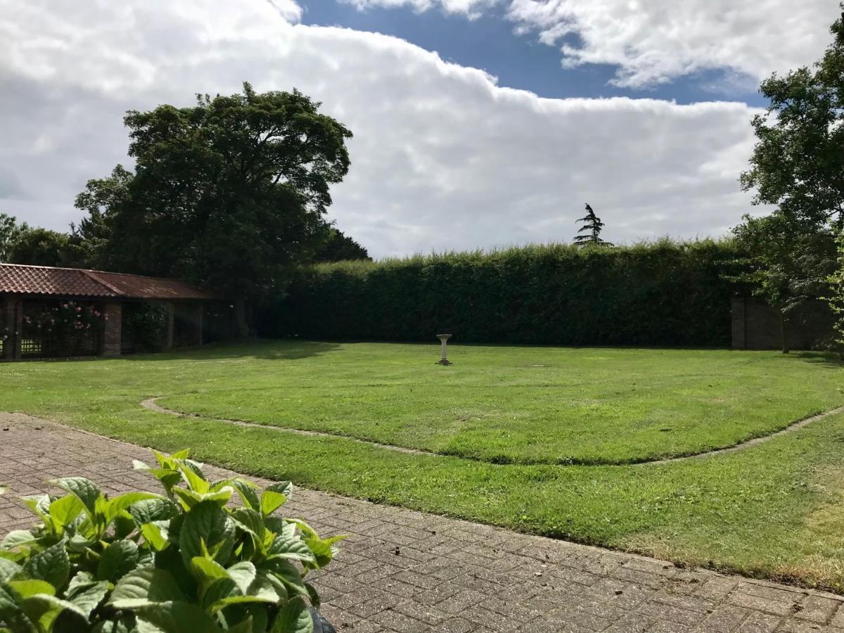 Charming Hen Cottage Countryside Retreat Lincoln Newball エクステリア 写真