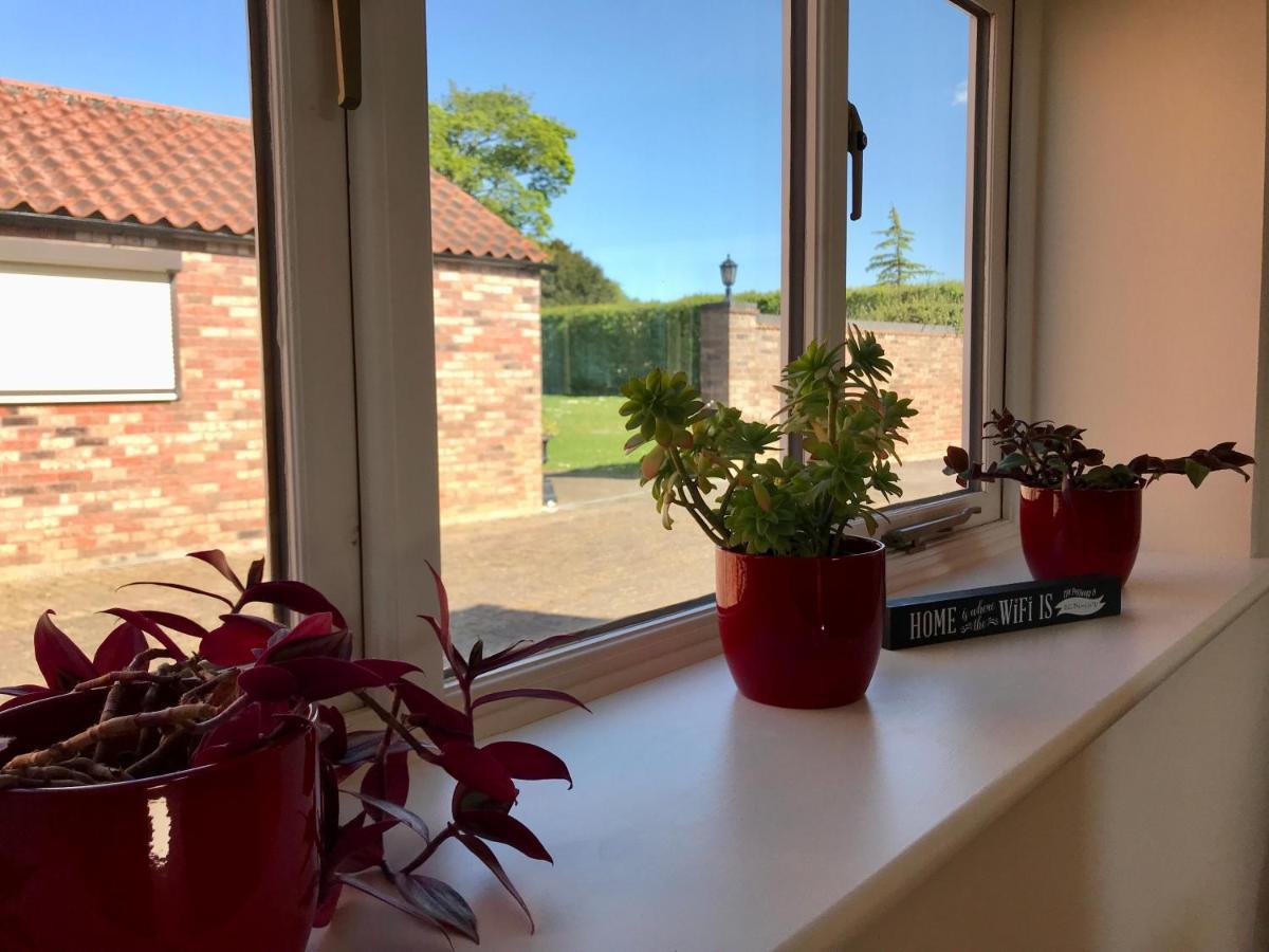 Charming Hen Cottage Countryside Retreat Lincoln Newball エクステリア 写真