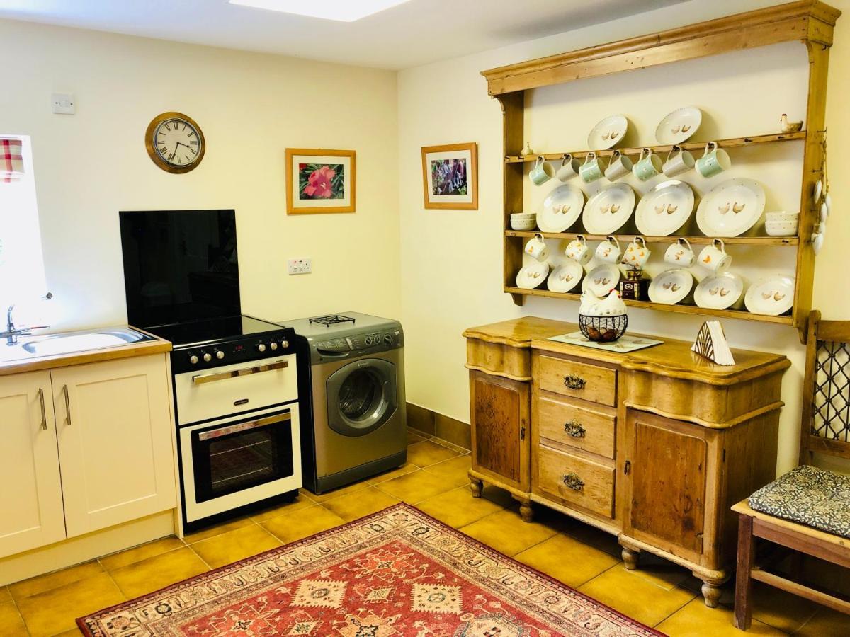 Charming Hen Cottage Countryside Retreat Lincoln Newball エクステリア 写真