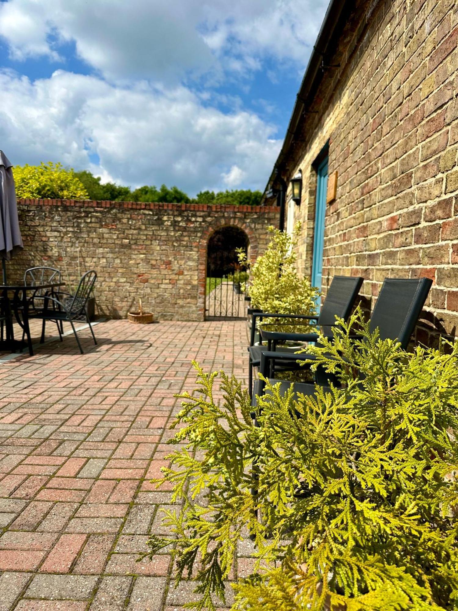 Charming Hen Cottage Countryside Retreat Lincoln Newball エクステリア 写真